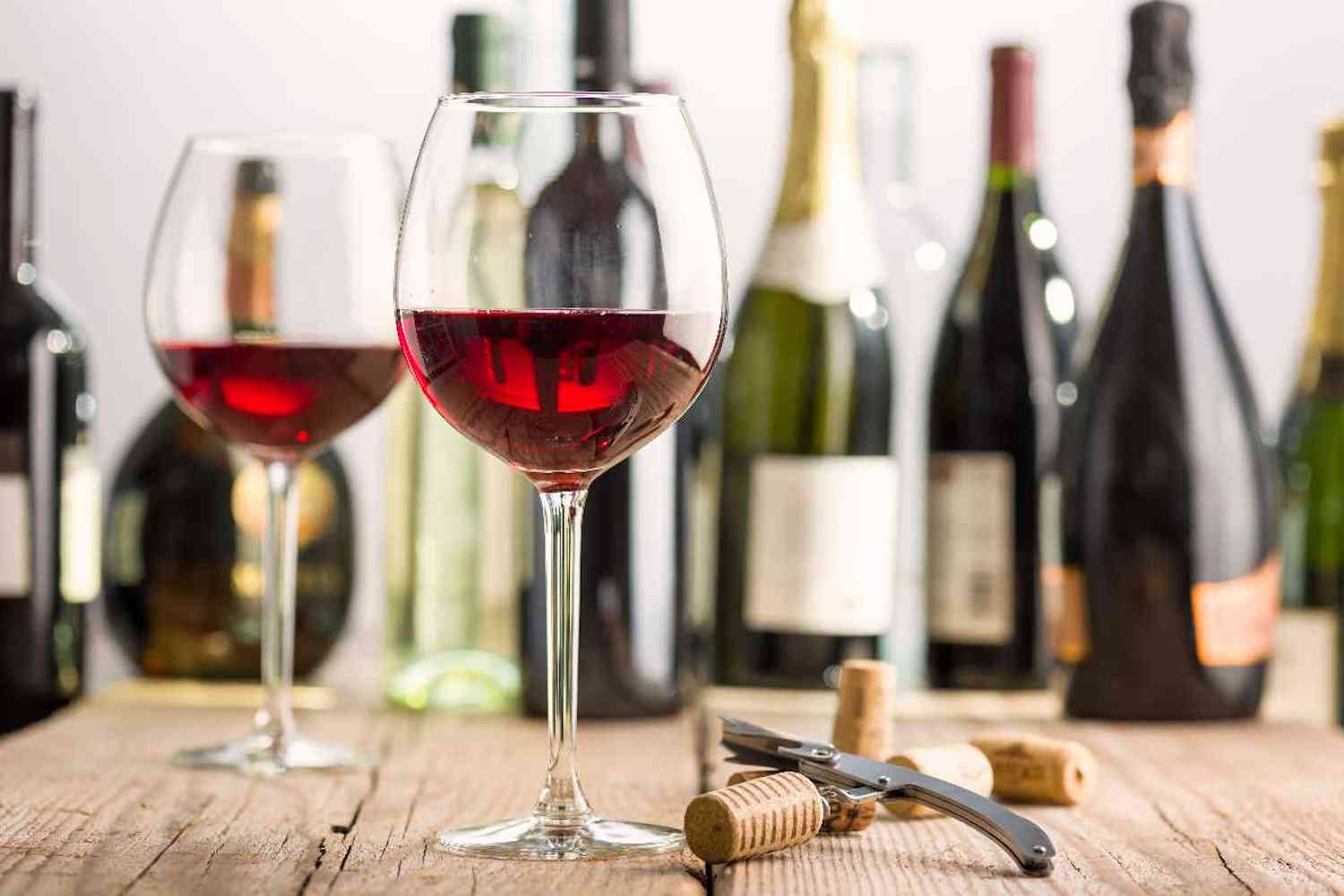 AAA quería 10 mil voluntarios para beber vino todos los días durante 4 años (para entender si es bueno para la salud)