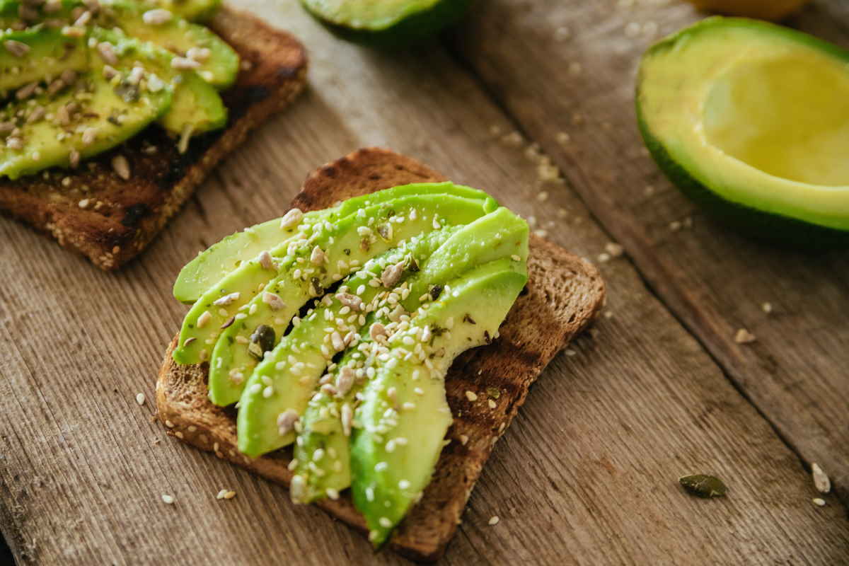 tostada de aguacate