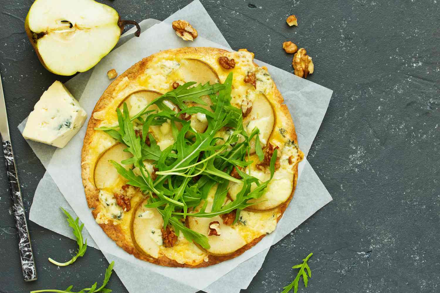Pizza de pera y brie