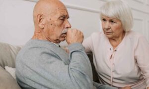 Alzheimer: la dificultad para encontrar palabras es un signo mucho más temprano de deterioro cognitivo que los errores de lengua