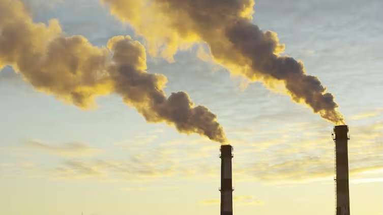 How big oil companies can slow the green transition by suing governments that ban fossil fuels