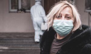 Del smartworking a las mascarillas: lo que prevé el nuevo plan pandémico del Gobierno Meloni