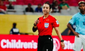 Katia García será la tercera mujer en arbitrar un partido del Mundial (pero la verdadera paridad llegará cuando ya no sea noticia)