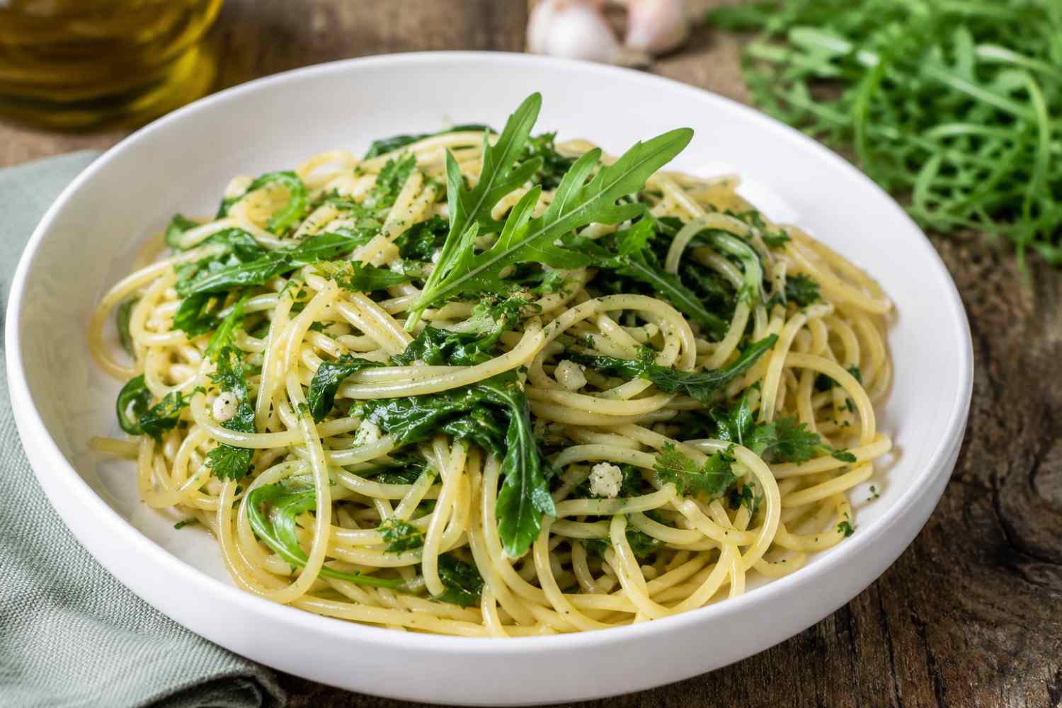 espaguetis con ajo, aceite y rúcula