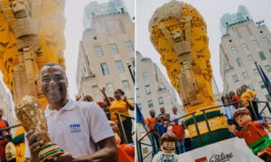 Inaugurada en Nueva York una réplica gigante del trofeo del Mundial: está hecha con 1,3 millones de ladrillos LEGO