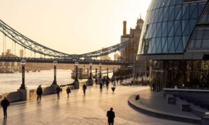 Las olas de calor abrasarán la economía británica