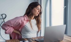 Sentarse más de 30 minutos consecutivos aumenta el riesgo de muerte por cáncer, un nuevo estudio advierte contra el sedentarismo