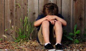 ¿Qué le sucede al cerebro después de un abuso o trauma infantil? Nuevos estudios revelan el impresionante impacto a largo plazo