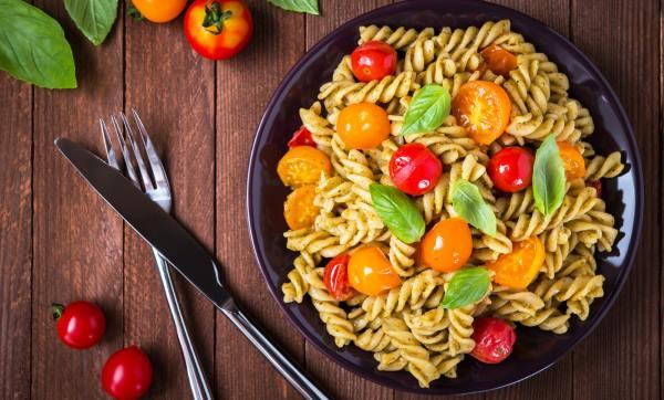 pasta fría al pesto pachino