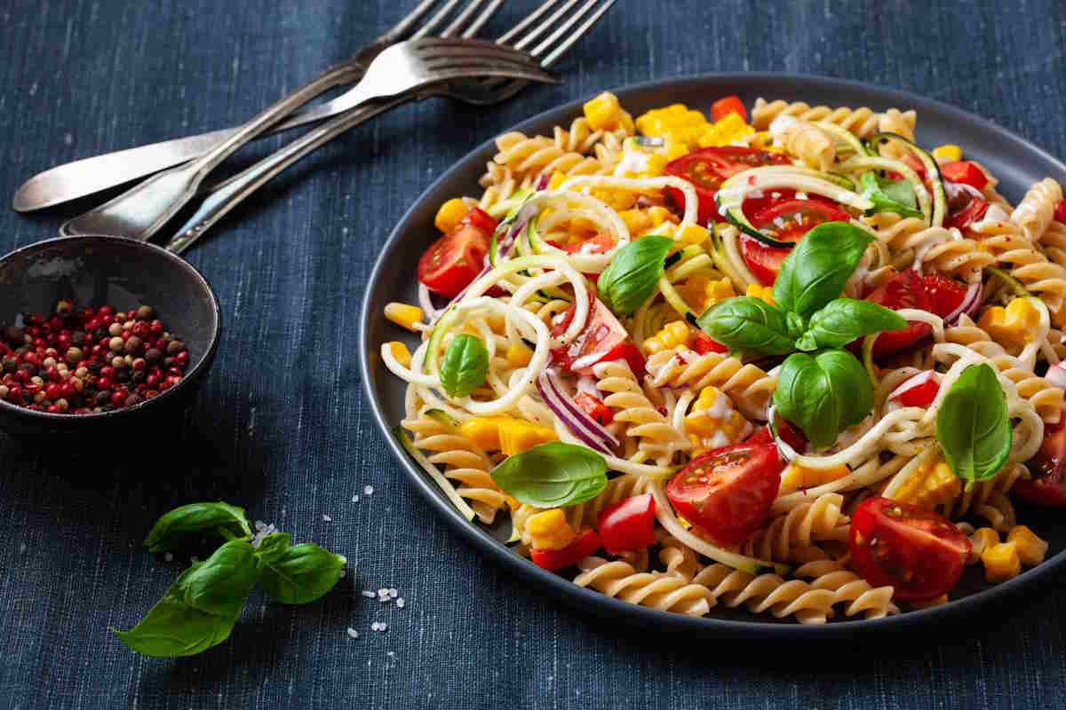 pasta fría de calabacín y tomate