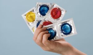300.000 preservativos con agujeros y sin certificados de seguridad: gran retirada en Francia (pero también se venden online)