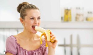 Plátano para el desayuno: esto es con qué combinarlo para no sentir hambre después de una hora