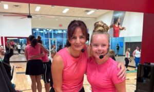 A los 22 años, se convierte en la primera instructora de fitness de UpBeat Barre con síndrome de Down: Aubry Alldredge hace historia