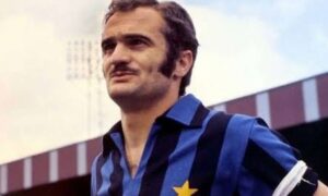 Indignación de los ultras durante el minuto de silencio por Mazzola: multa de 10 mil euros para la Juventus (y la curva sigue abierta)