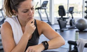 Probablemente tu reloj inteligente te esté mintiendo sobre el número de calorías quemadas, el test que realizan las marcas más populares
