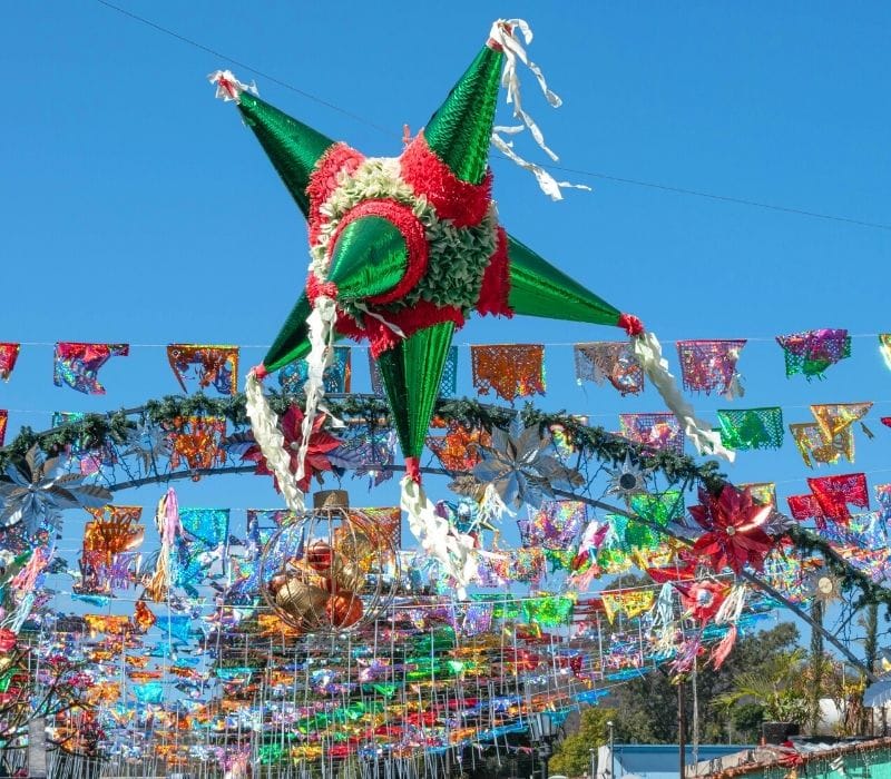 piñatas coloridas